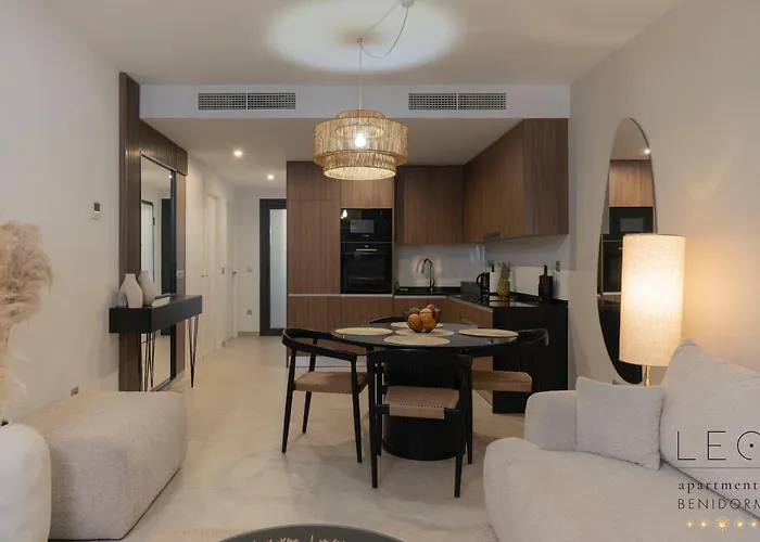 Sunset Cliffs Residence By Leo Apartments